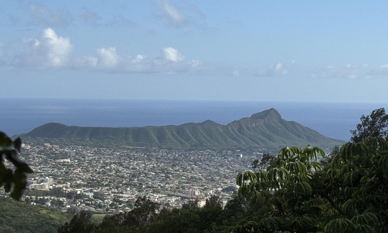 Diamond Head Crater & Lookout