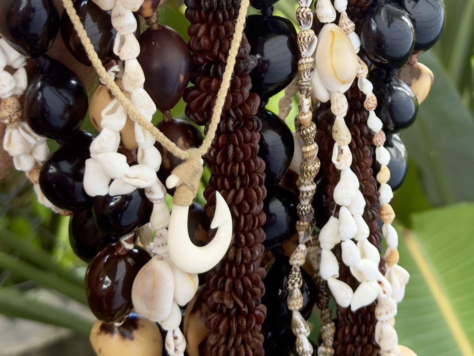 Kukui nut and shell lei at the Waimānalo gift shop